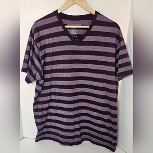 [Dikotomy] Purple(s) Horizontal Striped V-Neck Tee 《XL》